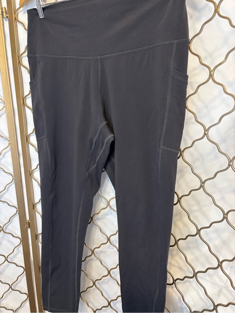 Colorfulkoala Women's High-Waist Black Cropped Active Leggings Sz XL - Picture 2 of 8